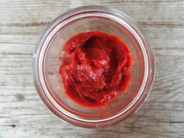 How to Distinguish Genuine Tomato Paste from Fake One?