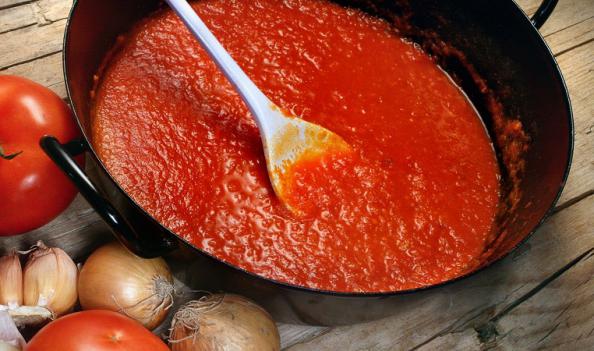 Wholesale Suppliers of Full Red Tomato Paste  