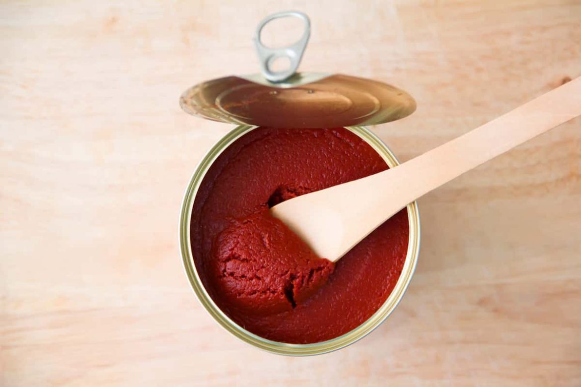 Manufacturing tomato paste